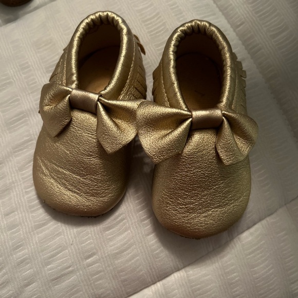 Size 3-4 baby shoes bundle - Picture 3 of 3